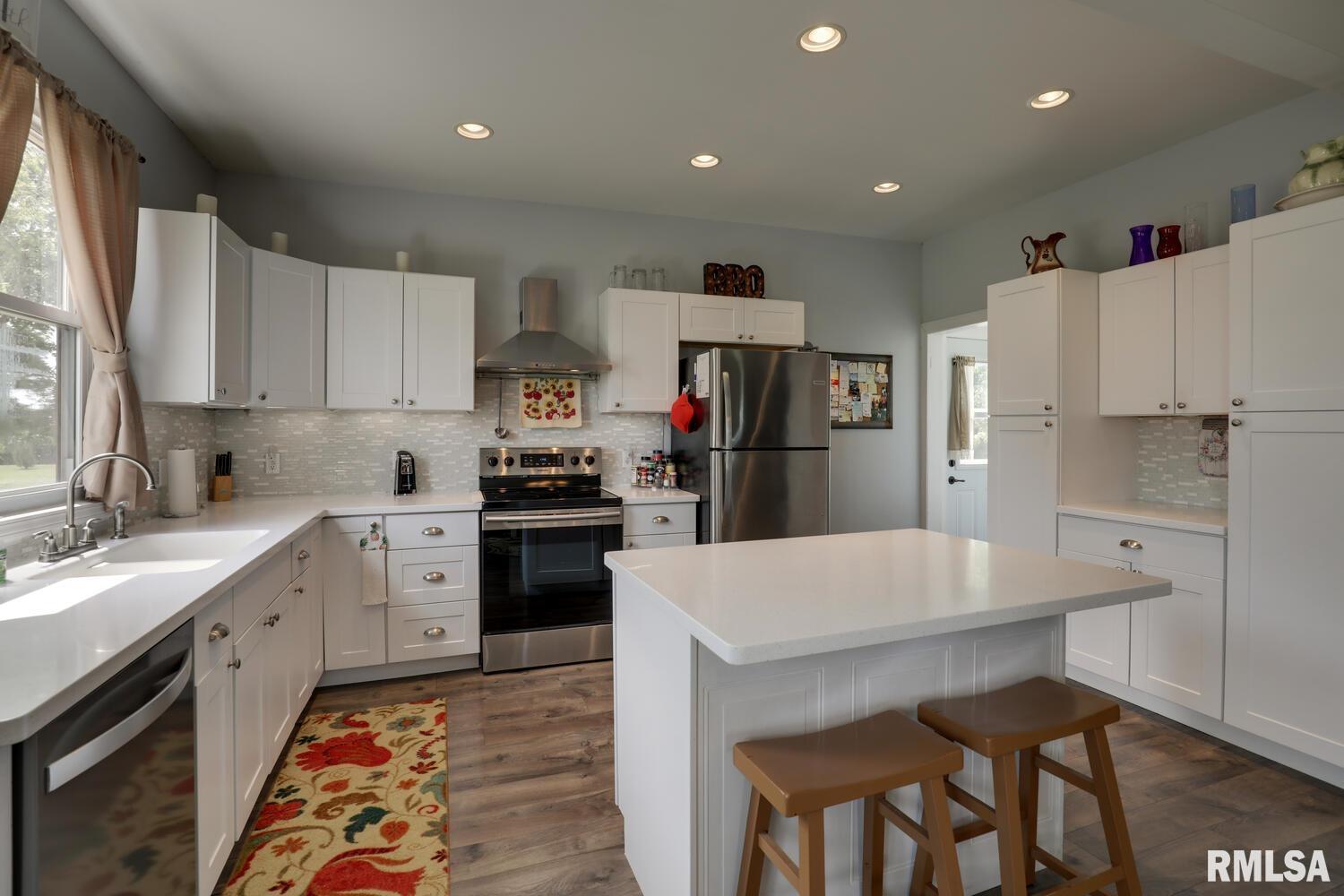 1515 East 1700 N County Road Carthage, IL 62321 - Photo 10 of 33 Gallery Image 10