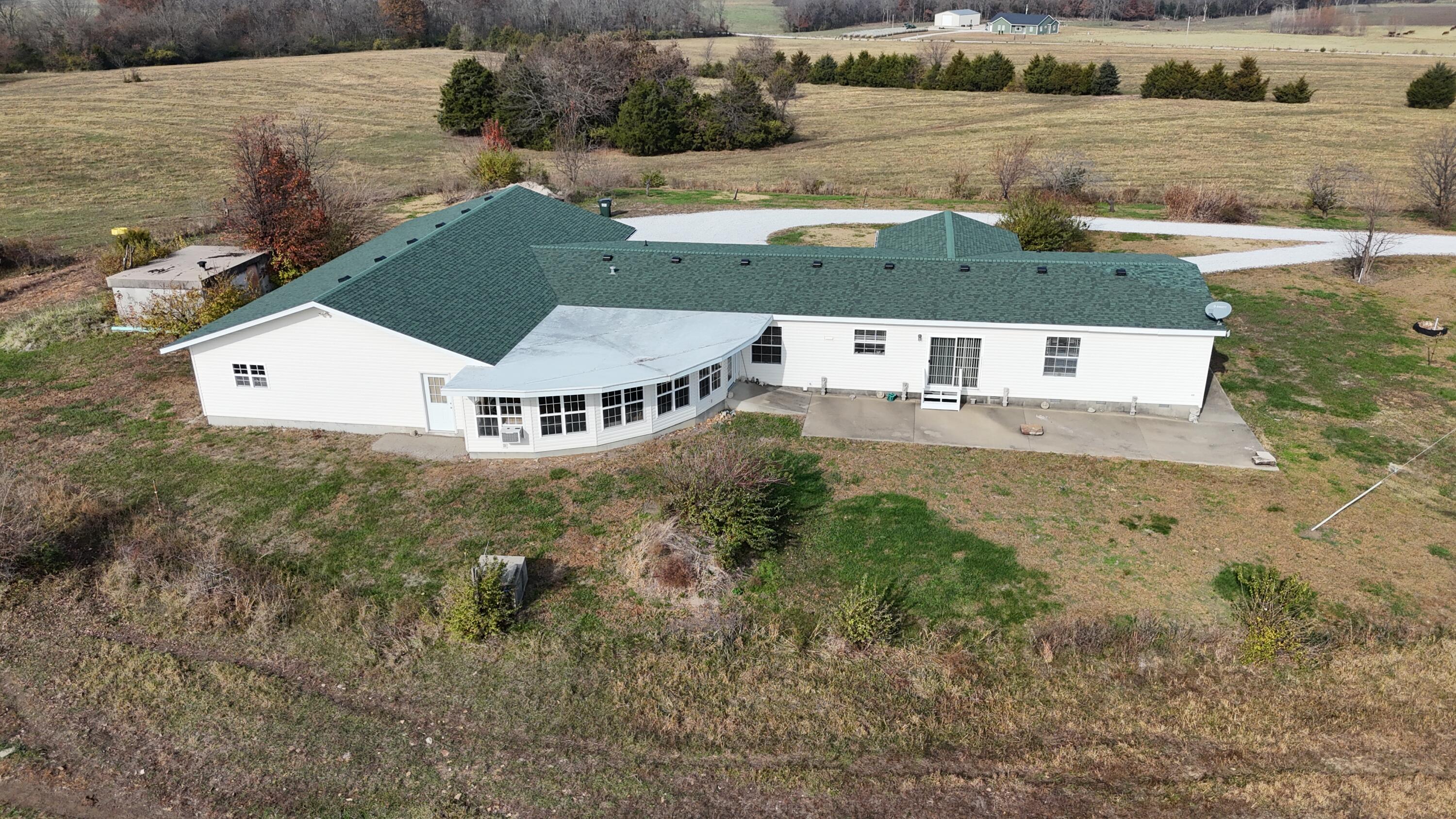1672 East 355th Road Bolivar, MO 65613 - Photo 55 of 92 Back of house