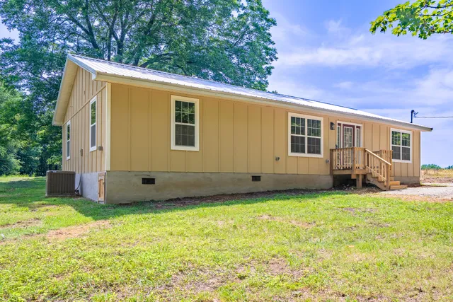 $263,000 | 255 Second Creek Road, Five Points, TN 38457