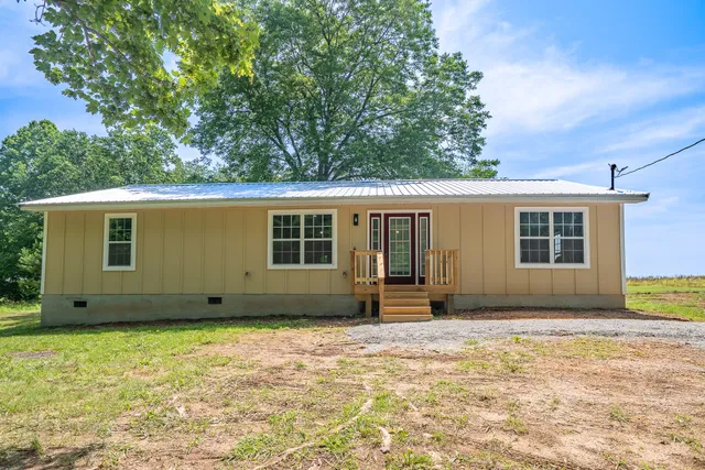 $263,000 | 255 Second Creek Road, Five Points, TN 38457