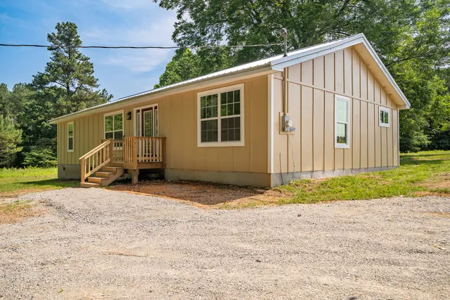 $263,000 | 255 Second Creek Road, Five Points, TN 38457
