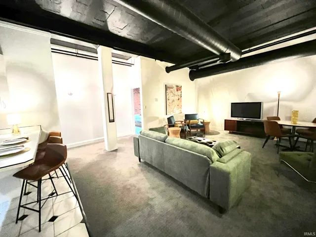 $1,500 | 915 Main Street, Unit 601, Evansville, IN 47708