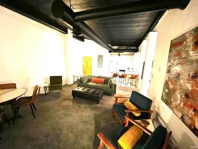 $1,500 | 915 Main Street, Unit 601, Evansville, IN 47708