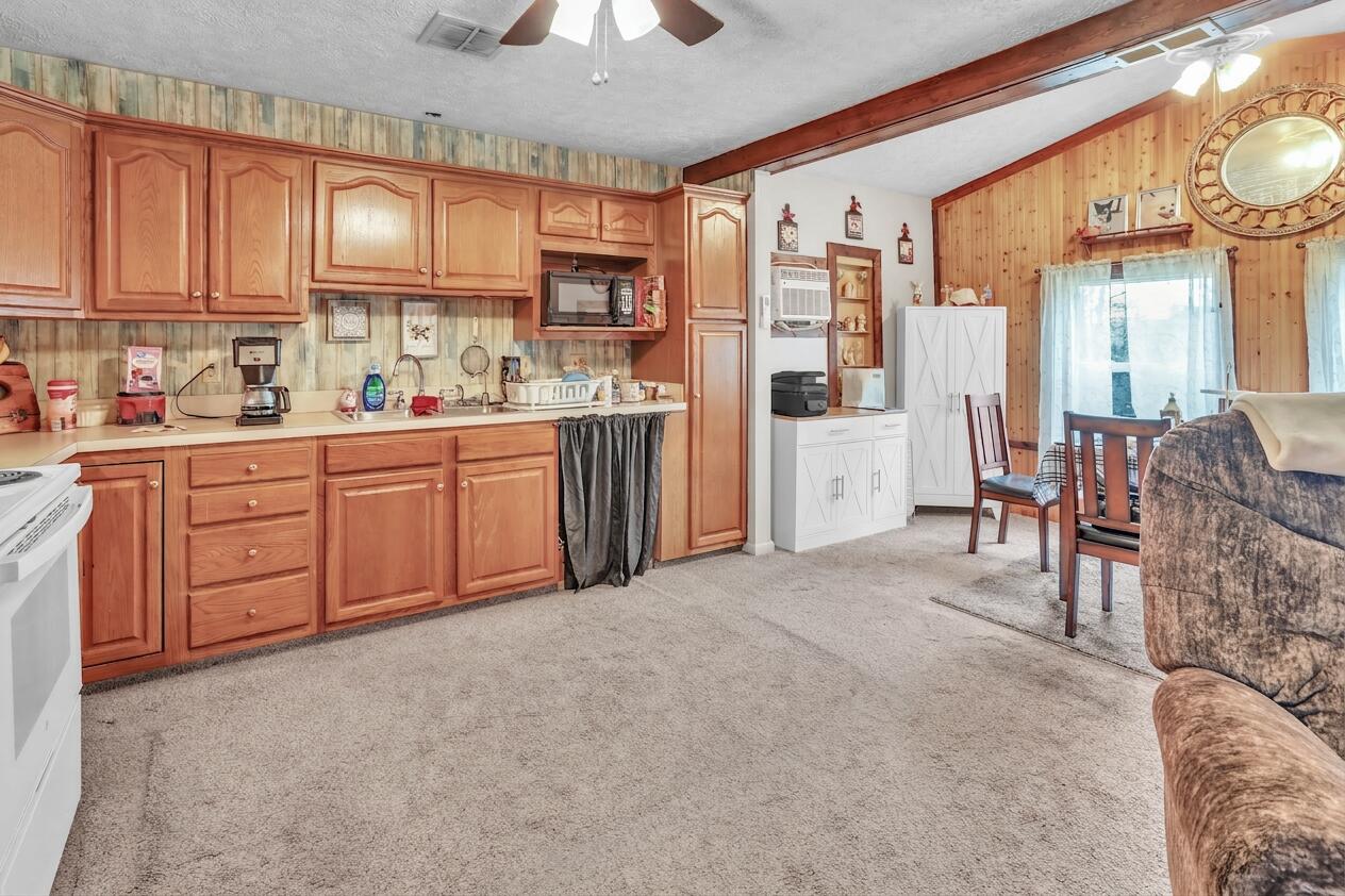 179 Aderholt Road Bronston, KY 42518 - Photo 11 of 25 image (2)