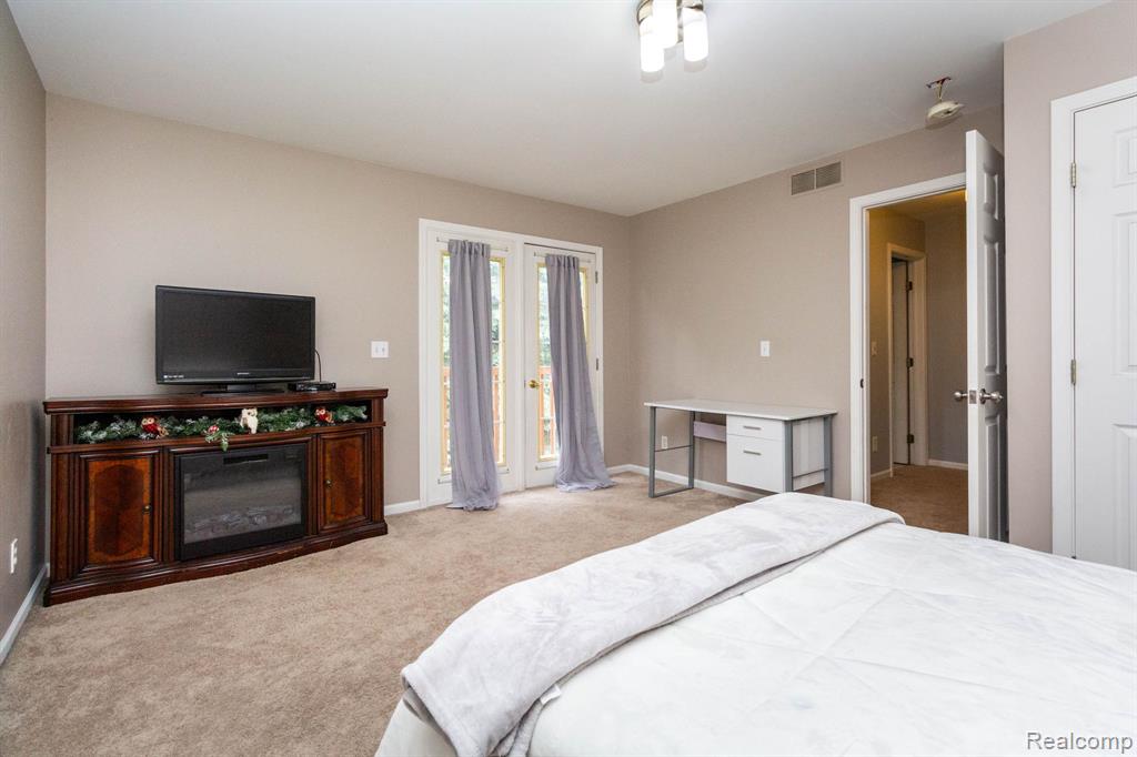 6075 Davison Road Burton, MI 48509 - Photo 15 of 23