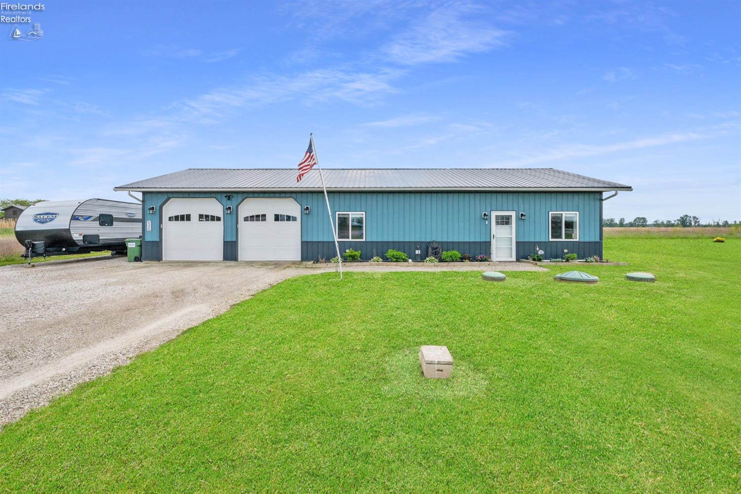 6330 West Harbor Road Port Clinton, OH 43452 - Photo 2 of 39 Gallery Image 2