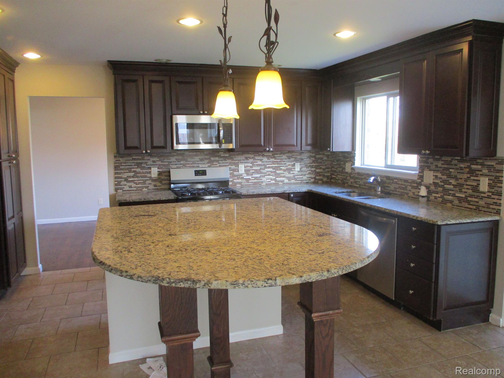 32144 Woody Road Fraser, MI 48026 - Photo 6 of 13 Gallery Image 6