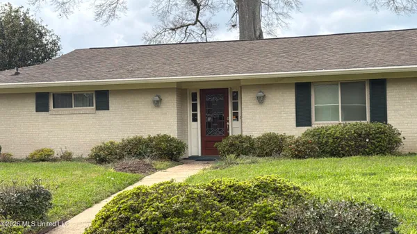 $210,000 | 213 Forrest Drive, Natchez, MS 39120