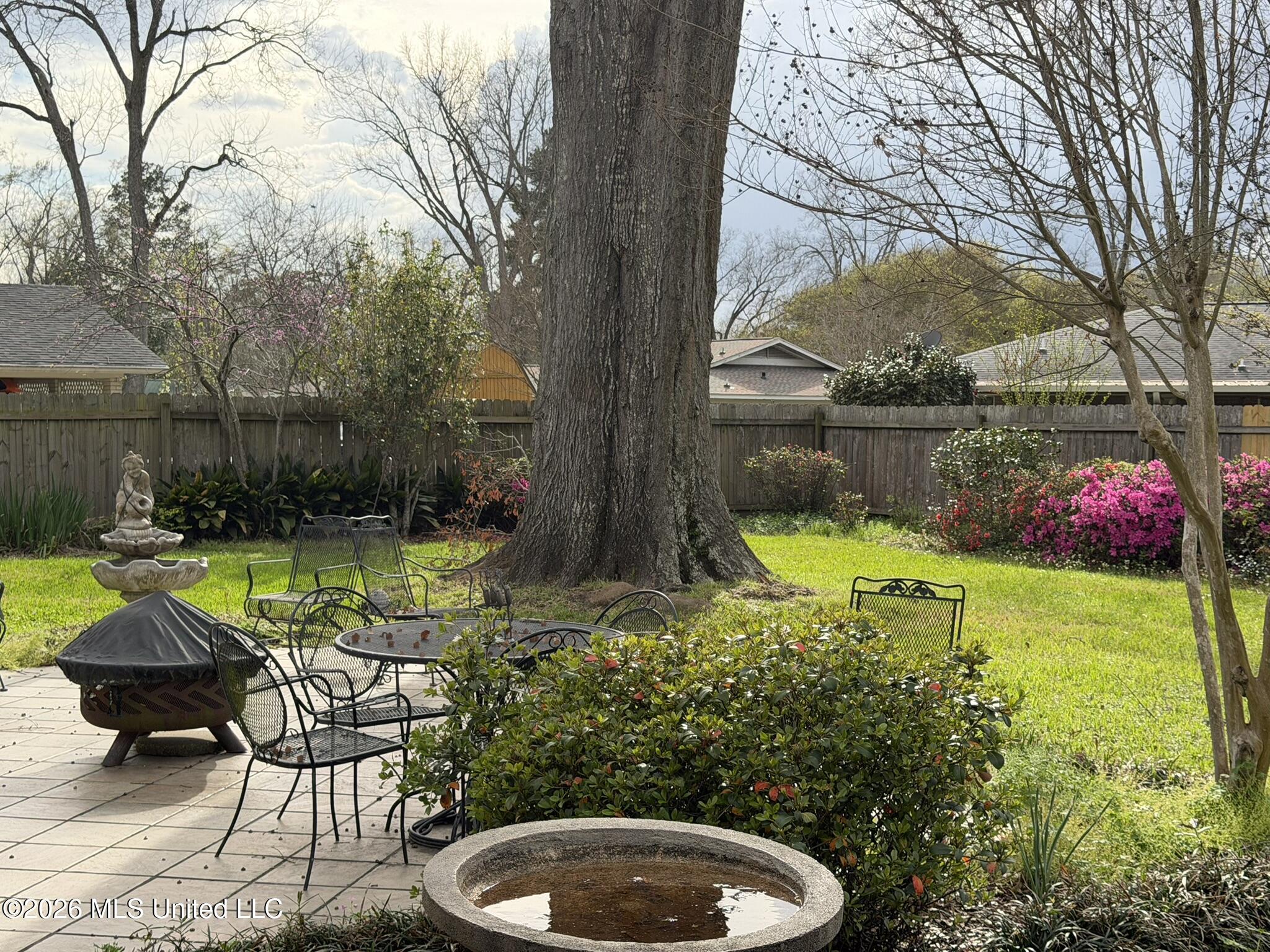 213 Forrest Drive Natchez, MS 39120 - Photo 22 of 25 Back yard and patio