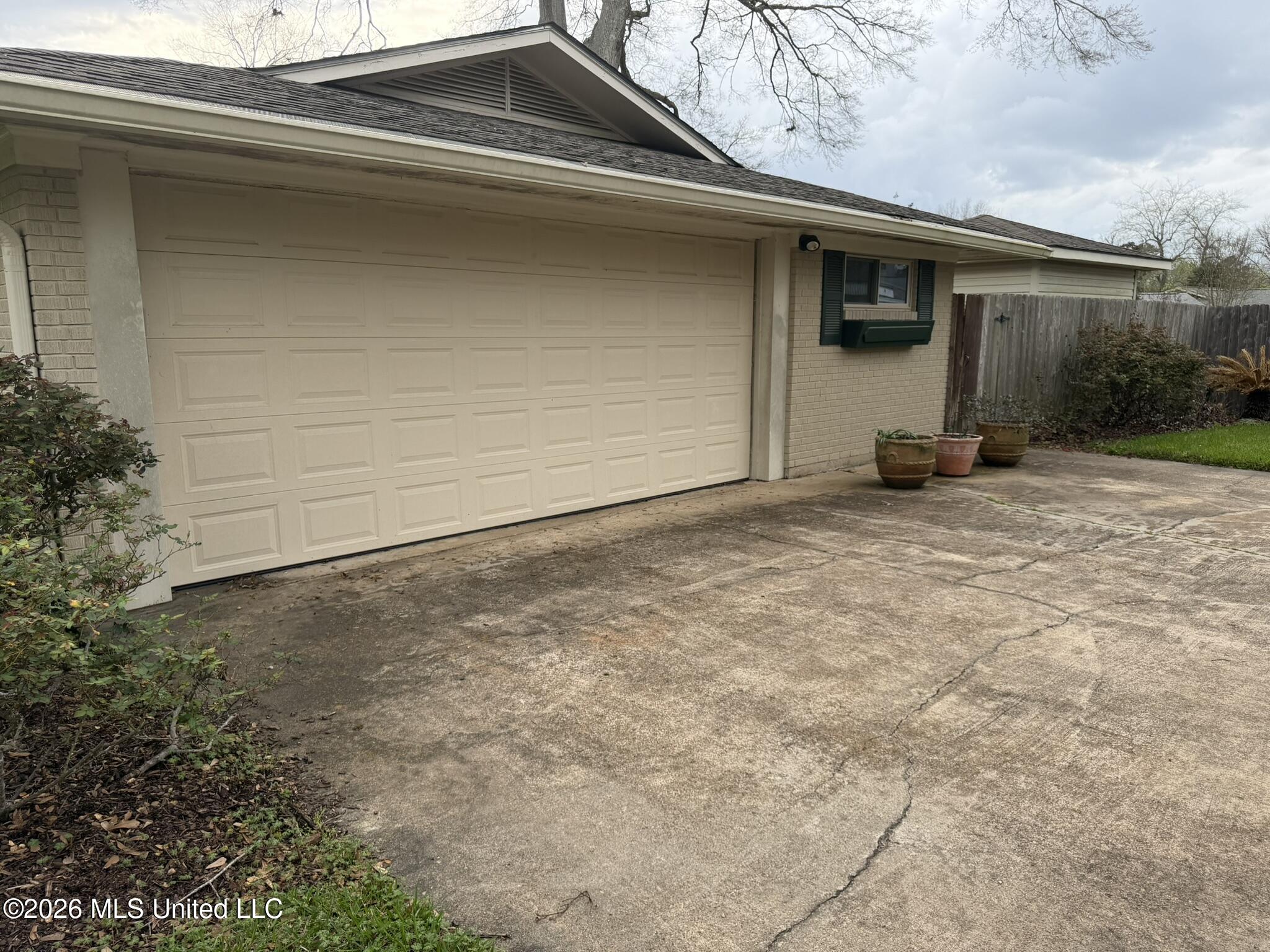 213 Forrest Drive Natchez, MS 39120 - Photo 25 of 25 Garage