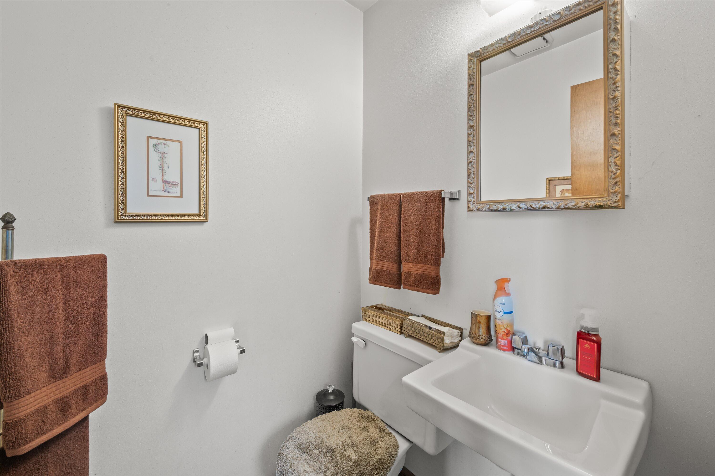 6540 West Mill Road, Unit 6542 Milwaukee, WI 53223 - Photo 23 of 33 6540 1/2 Bath