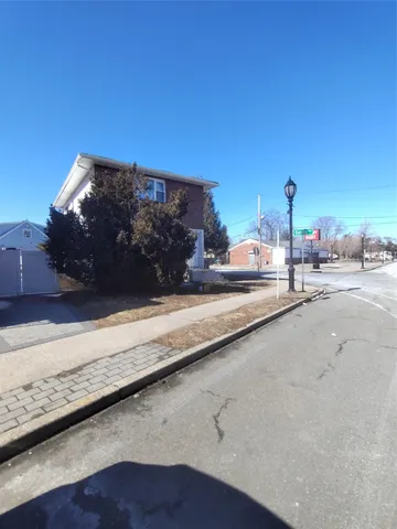 $549,000 | 2167 A Great Neck Road, Copiague, NY 11726