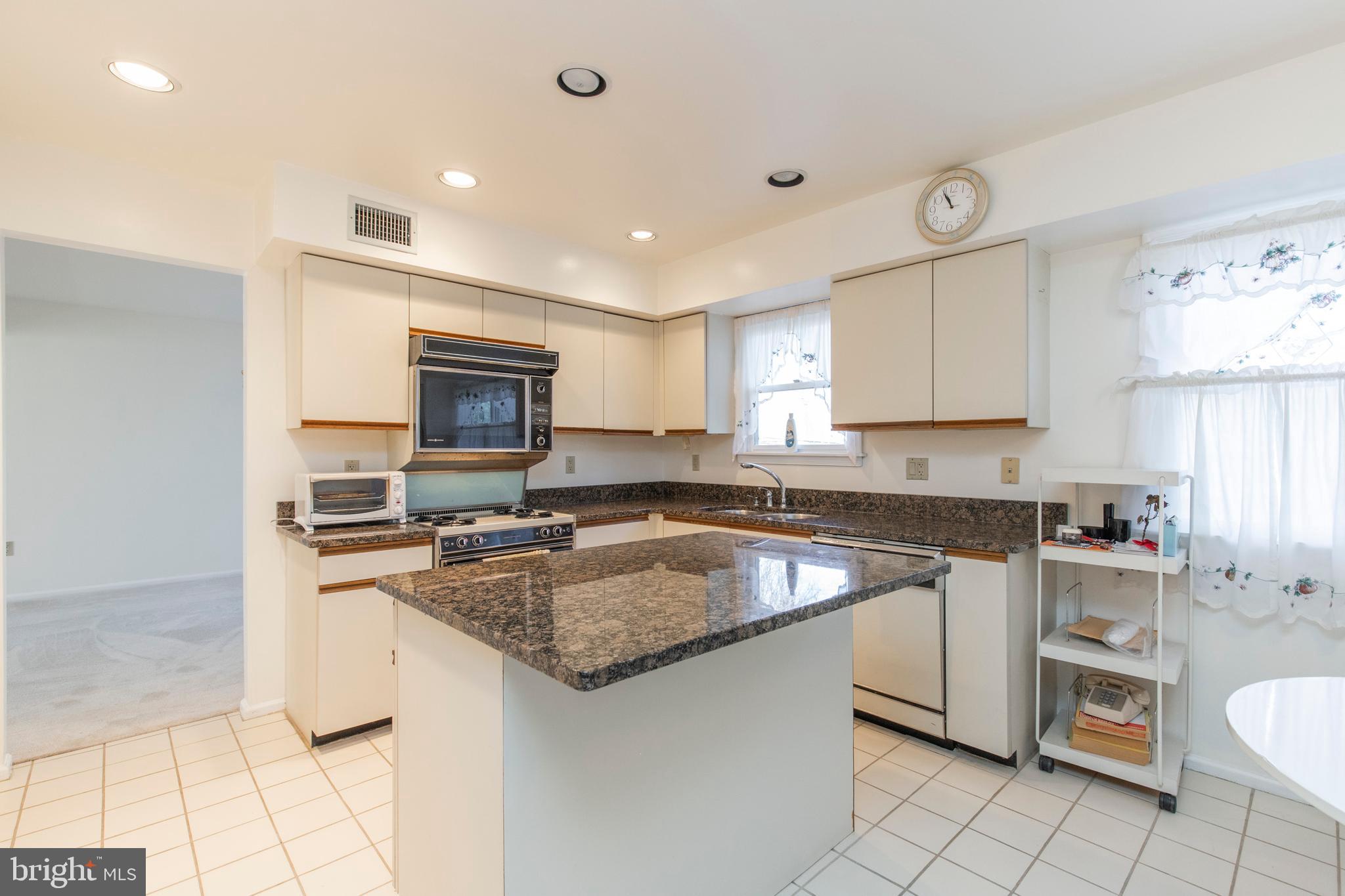 705 Yale Road Bala Cynwyd, PA 19004 - Photo 15 of 43 Gallery Image 15