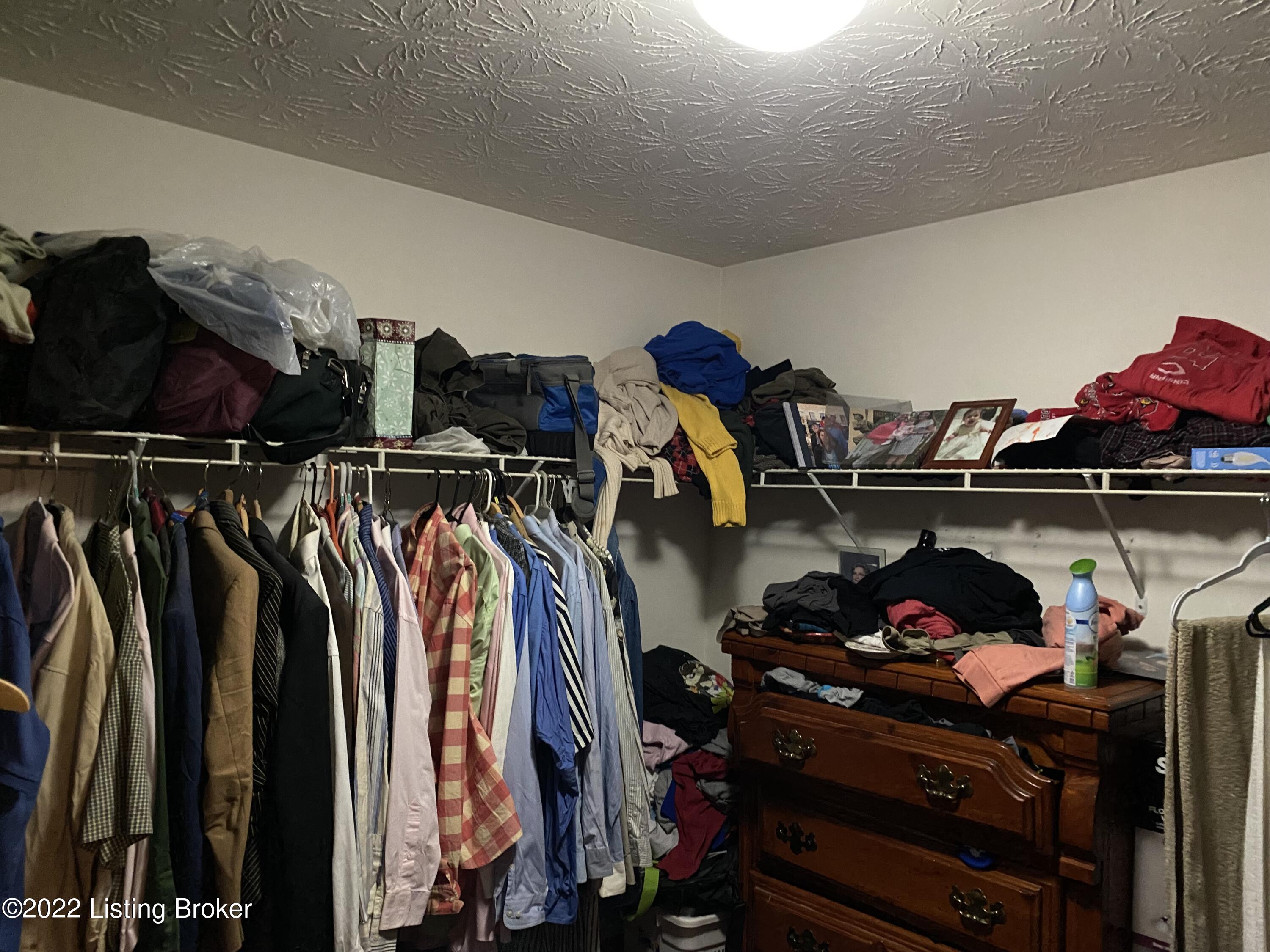 154 Huber Station Road Shepherdsville, KY 40165 - Photo 23 of 45 Closet