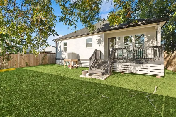 $3,500 | 1239 Center Street, Arabi, LA 70032