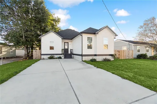 $3,500 | 1239 Center Street, Arabi, LA 70032