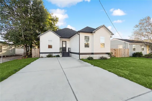 $3,500 | 1239 Center Street, Arabi, LA 70032