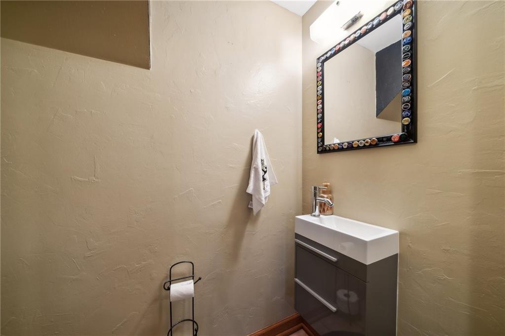 73 Ridgecrest Drive Pittsburgh, PA 15235 - Photo 19 of 25 Lower level 1/2 bath