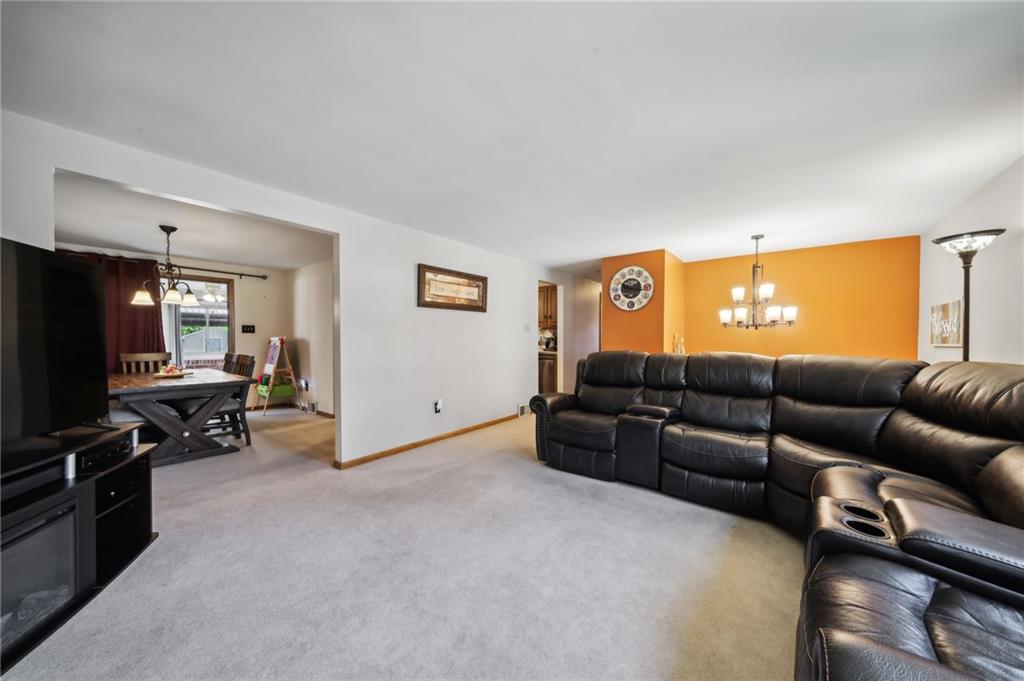 73 Ridgecrest Drive Pittsburgh, PA 15235 - Photo 6 of 25 Gallery Image 6