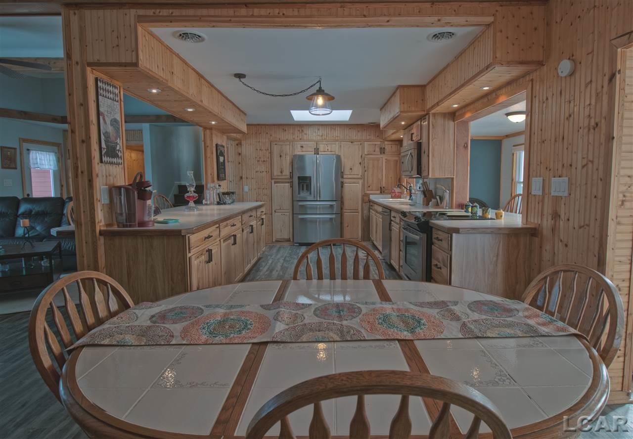 14001 West Carleton Road Hudson, MI 49247 - Photo 31 of 36 50013016-34.JPG
