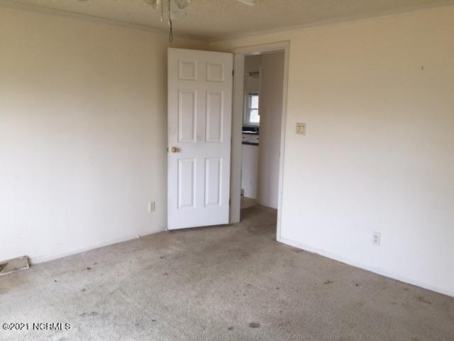 974 Jenkins Farm Road Pinetops, NC 27864 - Photo 28 of 35 974 Jenkins Farm Frt Bedroom