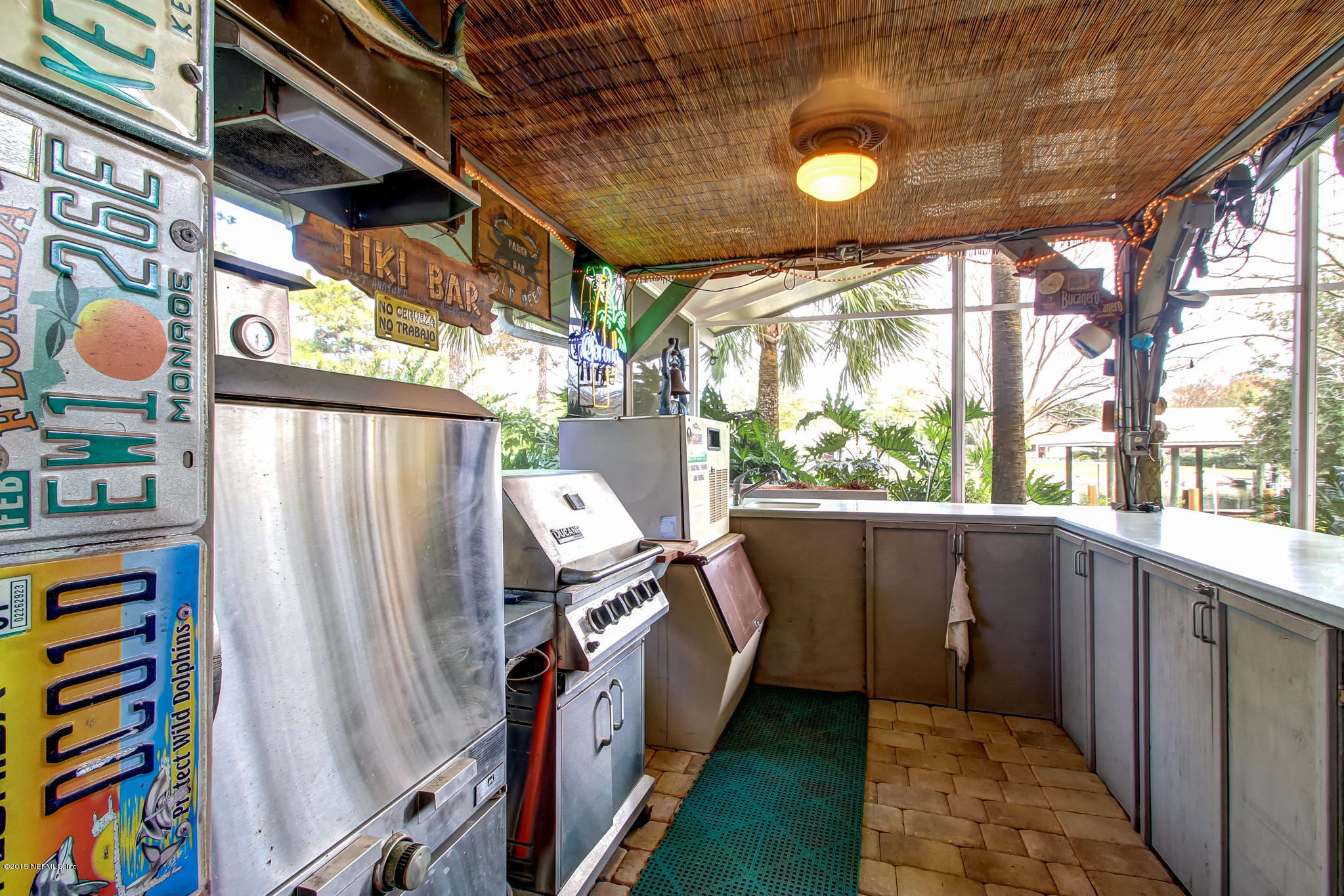 5117 Charlemagne Road Jacksonville, FL 32210 - Photo 28 of 36 Built-in Bar