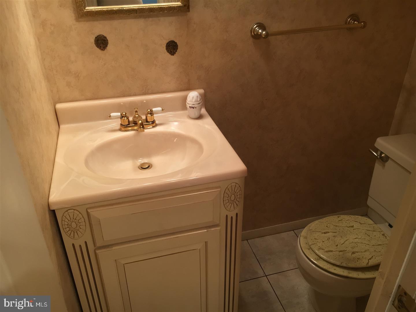 907 East Evesham Road Voorhees, NJ 08043 - Photo 11 of 20 Gallery Image 11