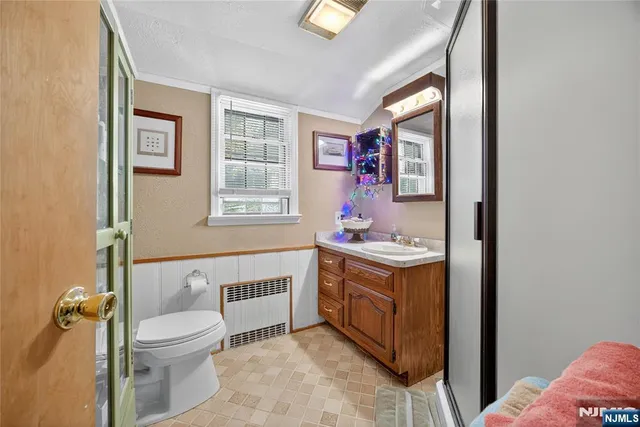 $625,000 | 370 Goffle Road, Hawthorne, NJ 07506