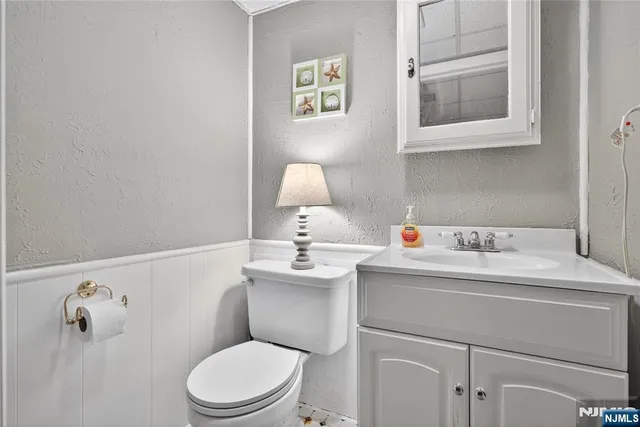 $625,000 | 370 Goffle Road, Hawthorne, NJ 07506