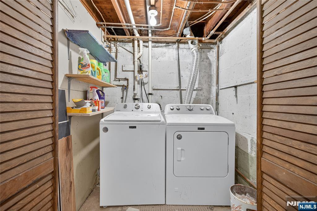 370 Goffle Road Hawthorne, NJ 07506 - Photo 28 of 37 a utility room with dryer and washer