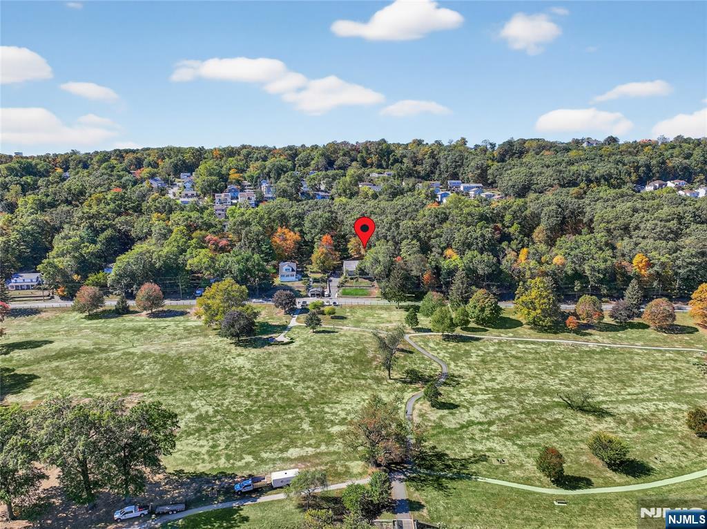 370 Goffle Road Hawthorne, NJ 07506 - Photo 35 of 37 a view of outdoor space and yard