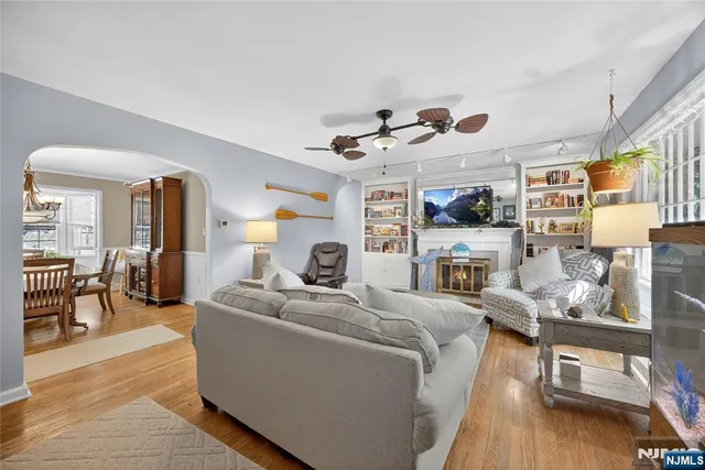 $625,000 | 370 Goffle Road, Hawthorne, NJ 07506