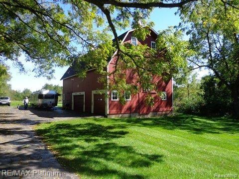 2370 Cullen Road Howell, MI 48855 - Photo 8 of 39 Beautiful Barn.jpg