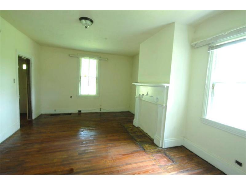 192 Breeding Hill Road Vanderbilt, PA 15486 - Photo 16 of 21 Living Room.
