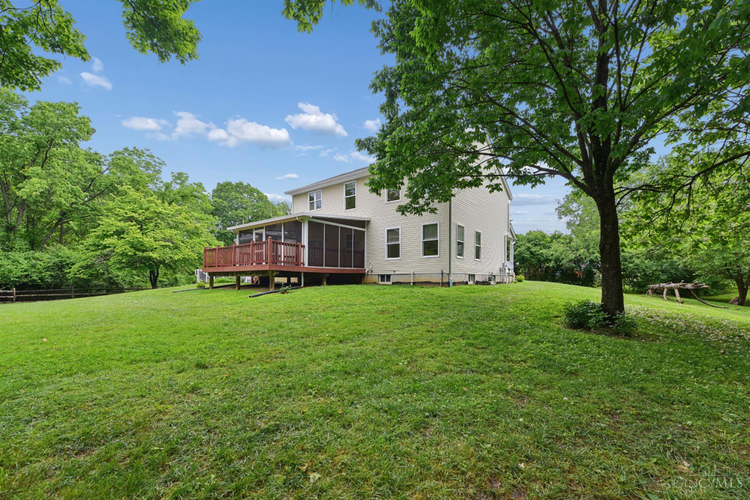 1109 Asbury Road Cincinnati, OH 45255 - Photo 5 of 69
