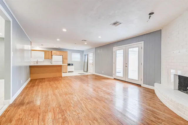 $2,290 | 10062 Haddington Drive, Houston, TX 77080