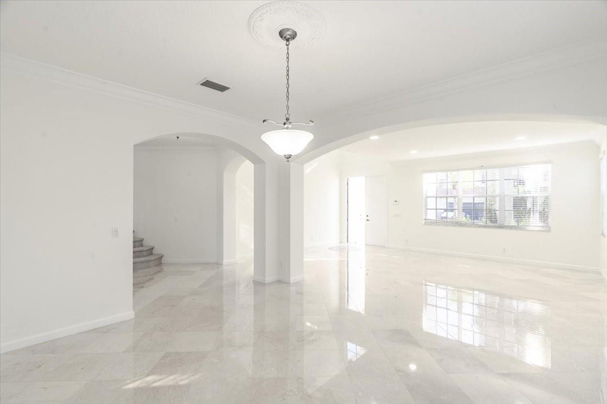 2543 Hunters Run Way Weston, FL 33327 - Photo 13 of 46 Photo 13