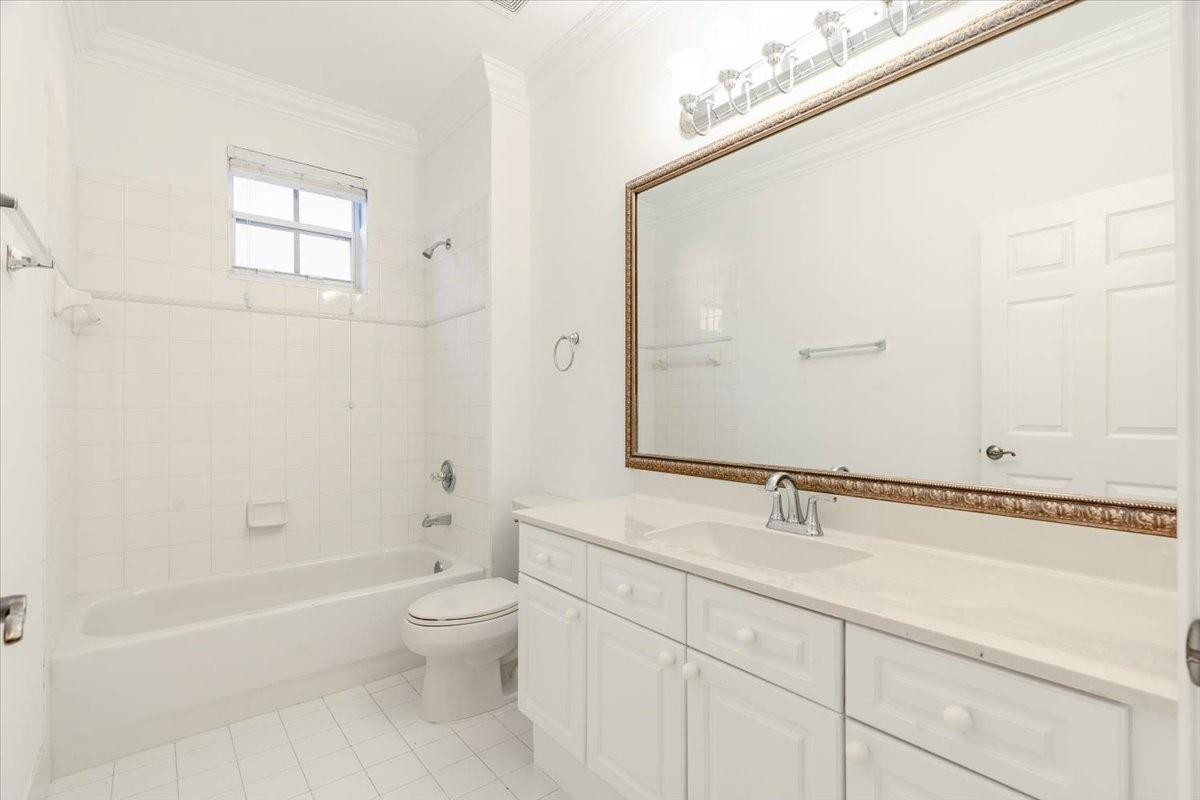 2543 Hunters Run Way Weston, FL 33327 - Photo 23 of 46 Photo 23