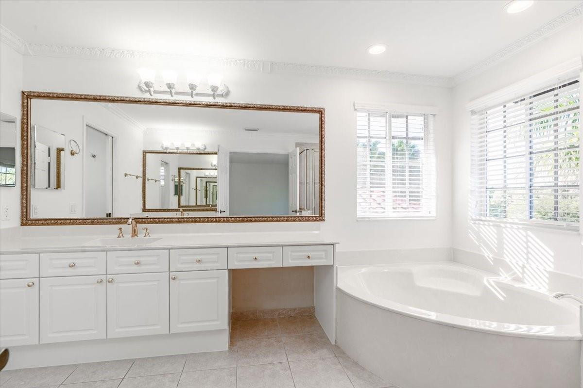 2543 Hunters Run Way Weston, FL 33327 - Photo 39 of 46 Photo 39