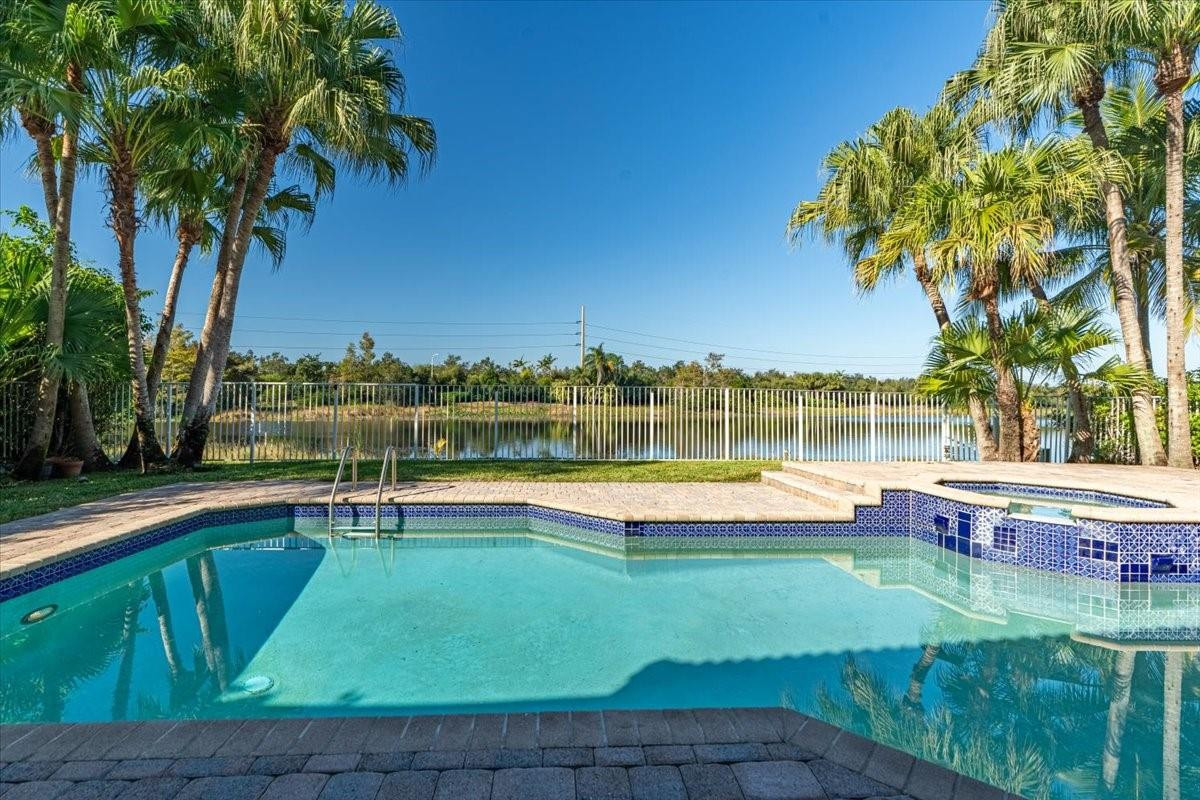 2543 Hunters Run Way Weston, FL 33327 - Photo 6 of 46 Photo 6