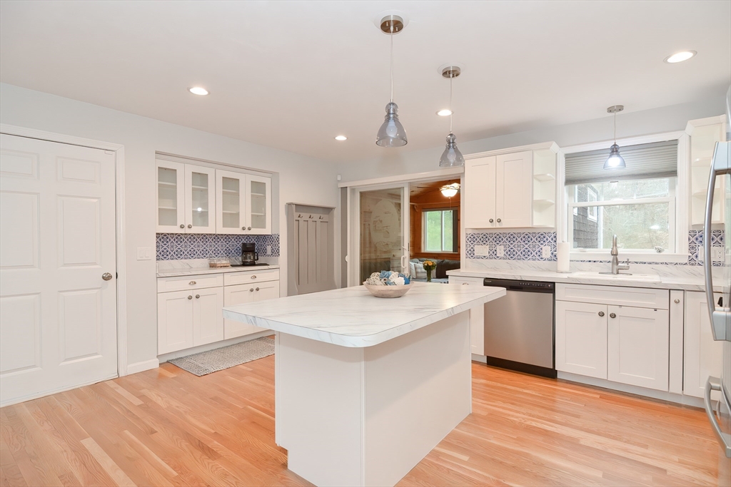 8 Wilann Road Mashpee, MA 02649 - Photo 9 of 42 Gallery Image 9