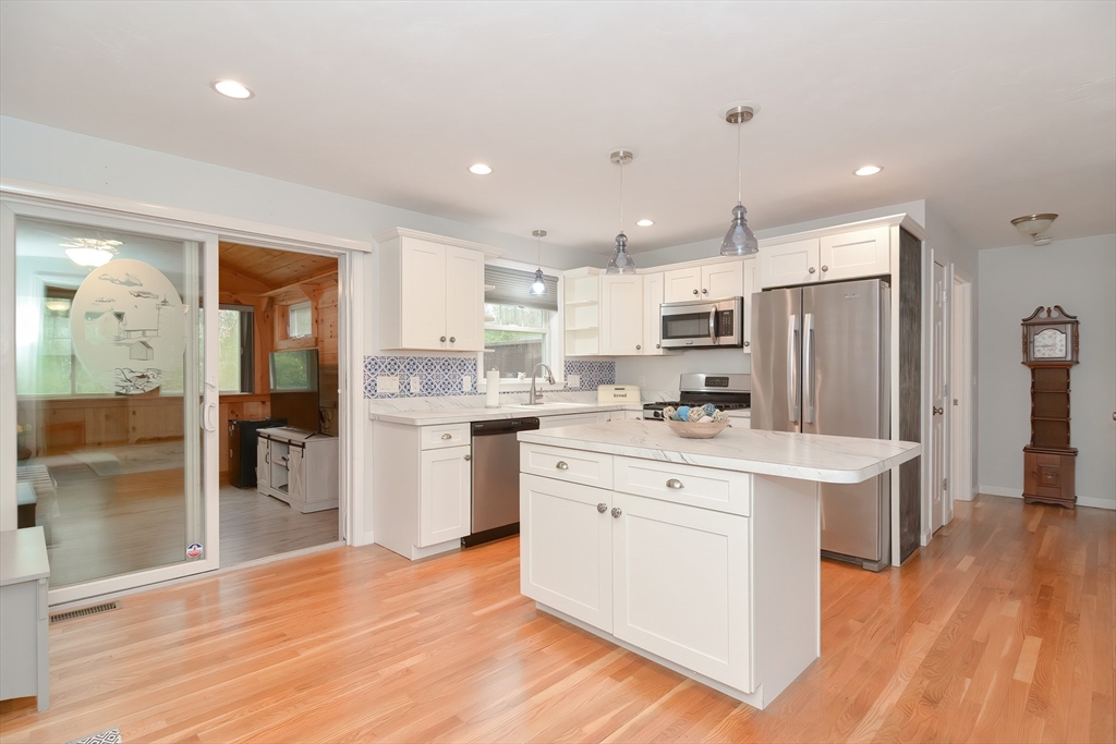 8 Wilann Road Mashpee, MA 02649 - Photo 10 of 42 Gallery Image 10