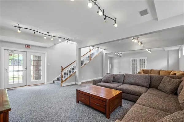 $219,900 | 1233 Meadowbrook Drive, Unit A1231, Canonsburg, PA 15317