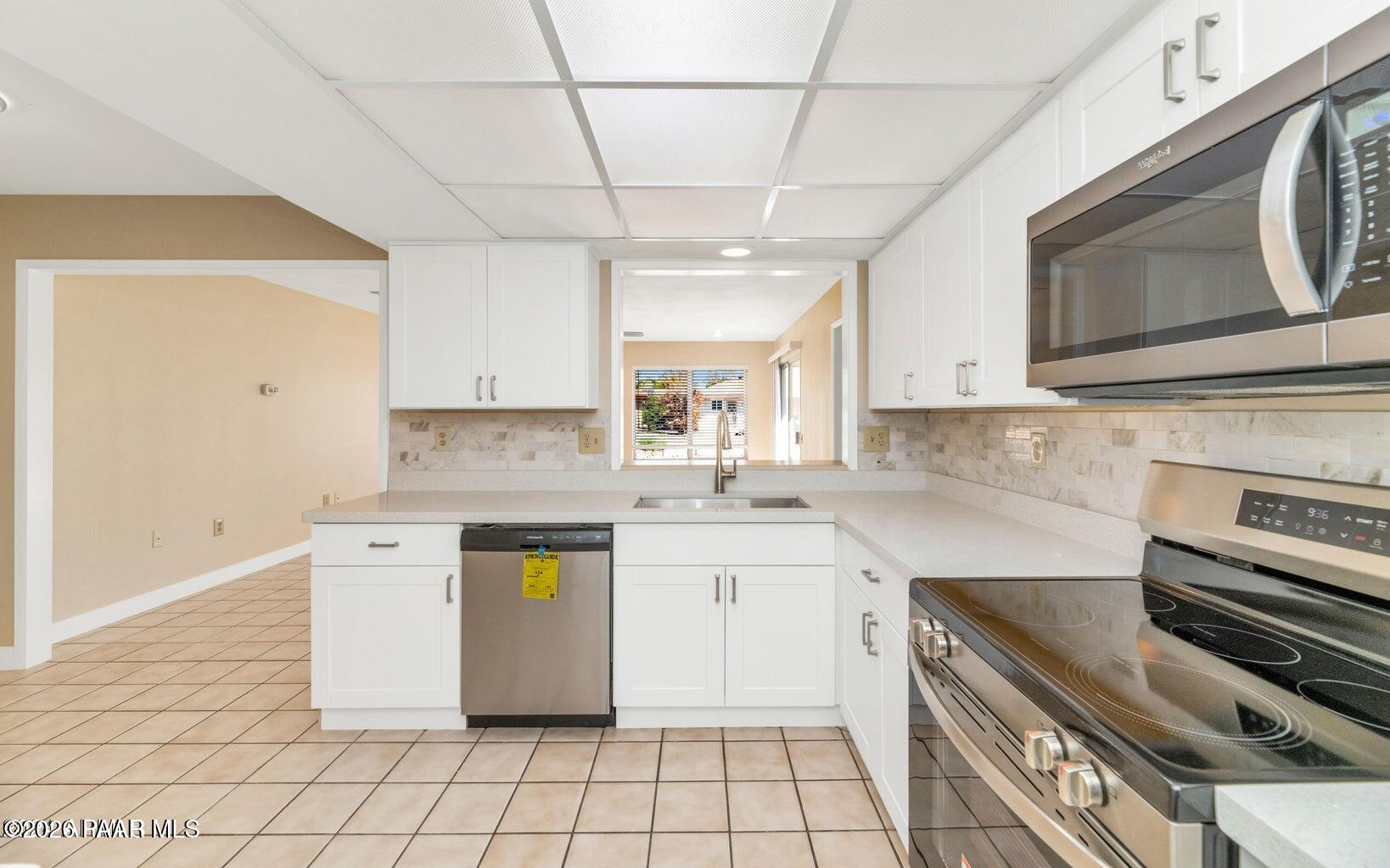 12602 West Rampart Drive Sun City, AZ 85375 - Photo 9 of 28 Kttchen3