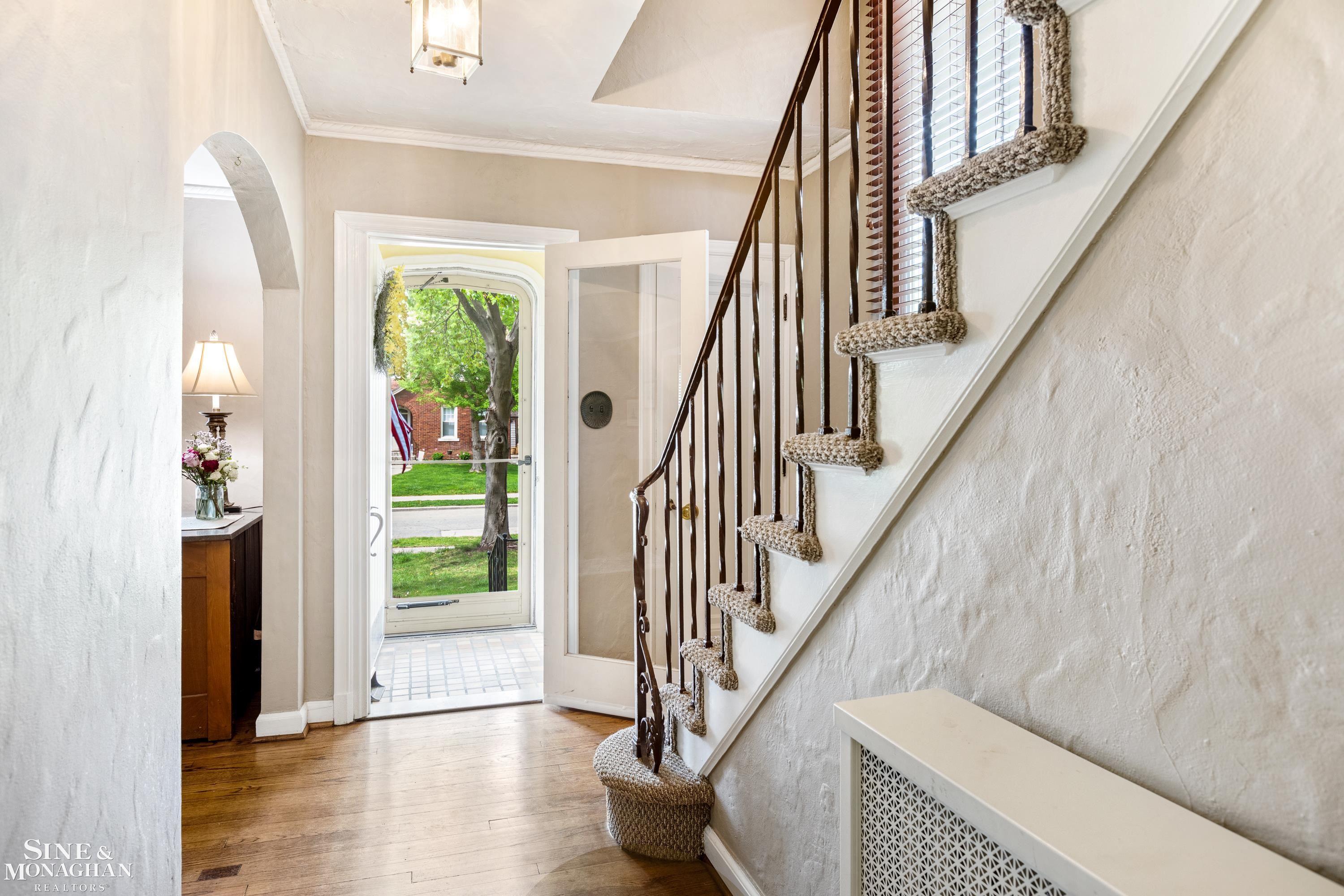 1228 Bedford Road Grosse Pointe, MI 48230 - Photo 7 of 56 50109214-6.JPG