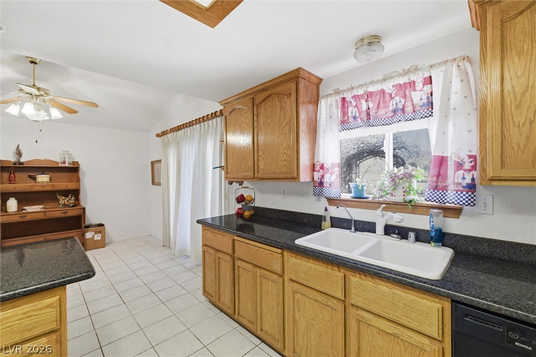1971 South Blagg Road Pahrump, NV 89048 - Photo 11 of 23 Gallery Image 11