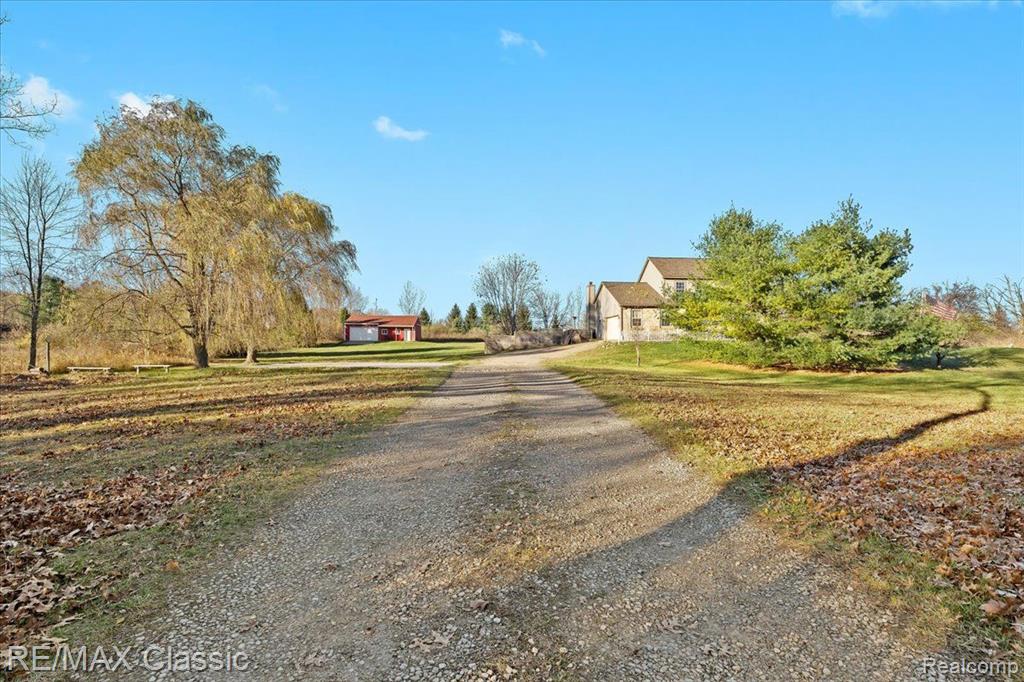10495 Gordon Road Fenton, MI 48430 - Photo 33 of 44