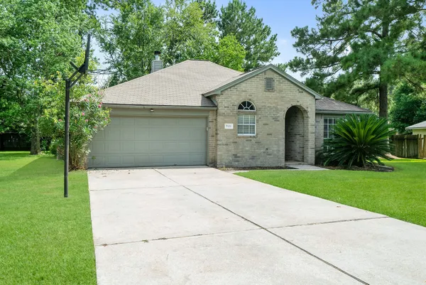 $1,950 | 7131 Woodland Oaks, Magnolia, TX 77354