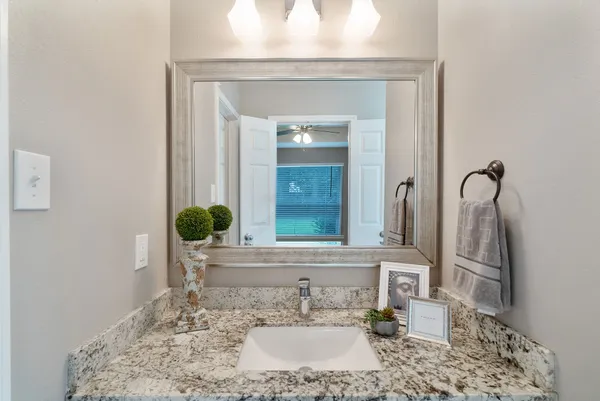 $1,950 | 7131 Woodland Oaks, Magnolia, TX 77354