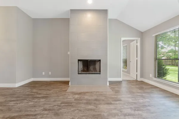 $1,950 | 7131 Woodland Oaks, Magnolia, TX 77354